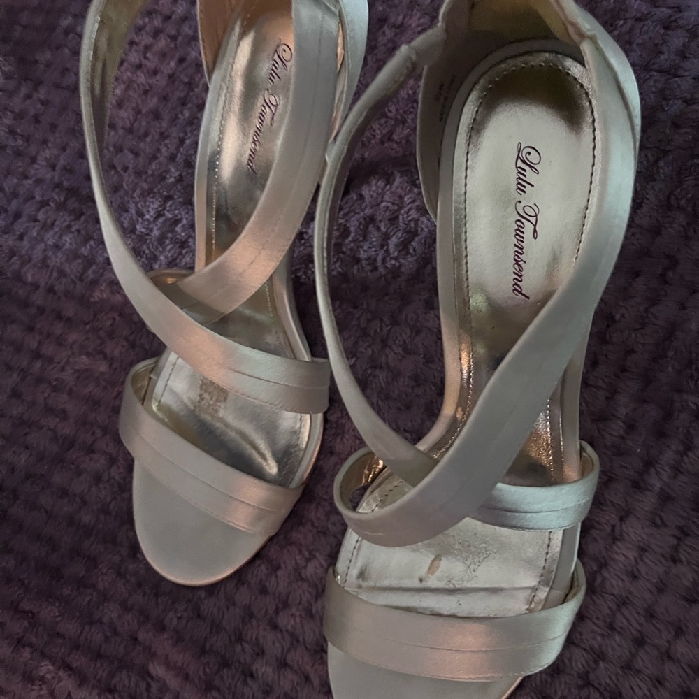 Women's Cream Strappy Sandals